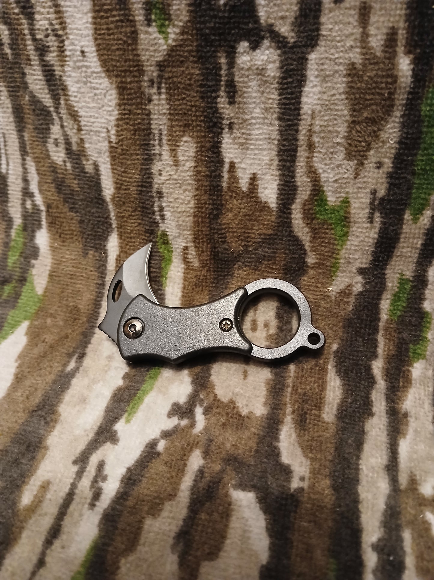 Hunter green safety keychain