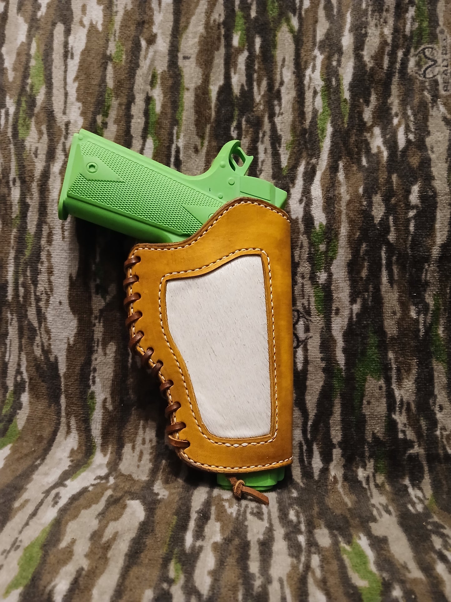 Buckskin holster (medium)
